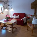 Hockert Apartment *