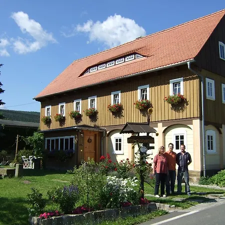 Hockert Apartment *