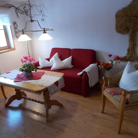 Hockert Apartment *