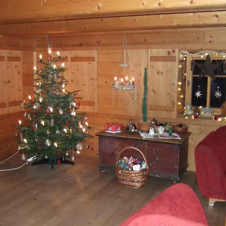 Hockert Apartment *